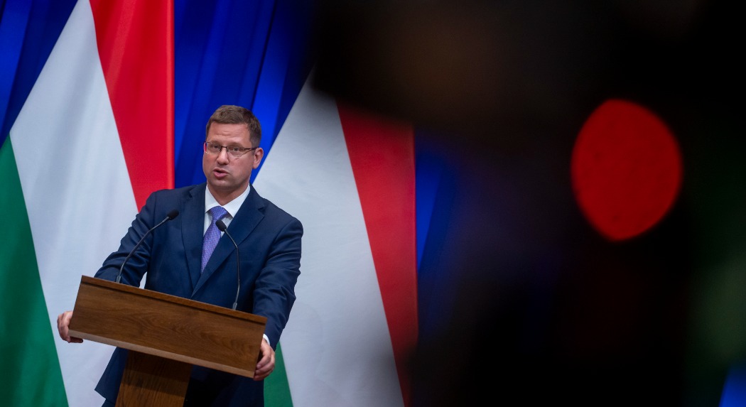 Gulyás Gergely: 50 milliárd forinttal megemeli a kormány a kkv-k támogatására rendelkezésre álló forrásokat