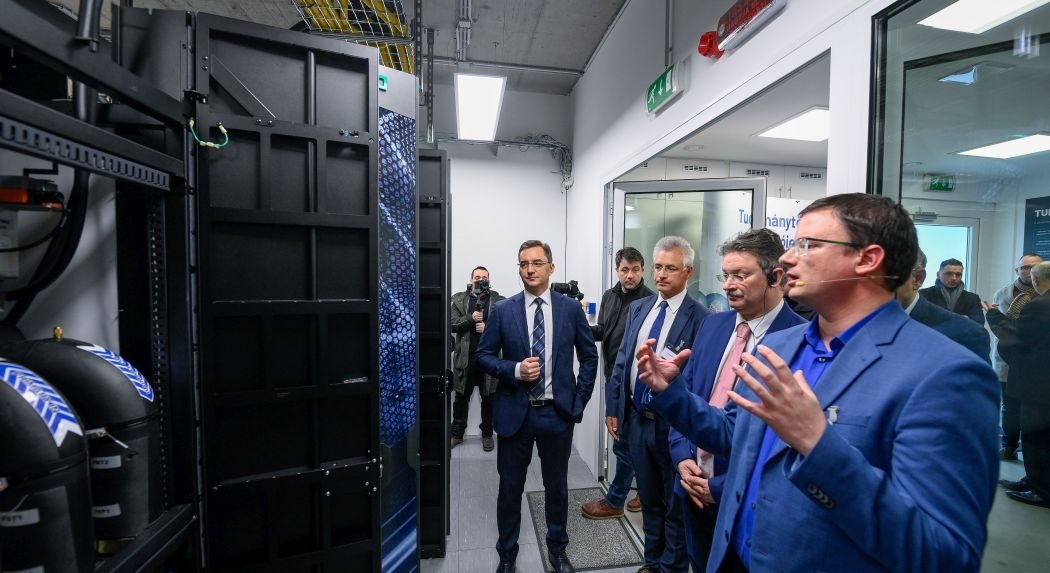 Átadták Magyarország legerősebb szuperszámítógépét Debrecenben
