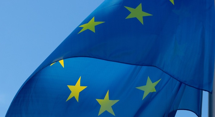  Színes szélessávú hálózatok világa, avagy mit tartogat a GIA és a Fehér Könyv a hírközlési iparág számára - HÉT Iparági Kerekasztal 