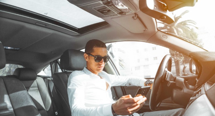 Egyszerre tapossa a féket és lép a gázra a Waymo az autonóm vezetésben