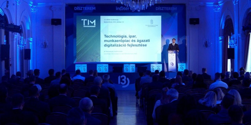 Kutnyánszky Zsolt Krisztián – Technológia, ipar, munkaerőpiac és ágazati digitalizáció fejlesztése